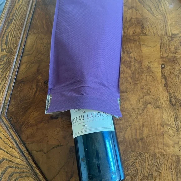 Insulated portable wine cooler/holder - Picture 4 of 6